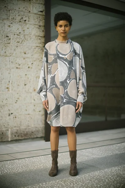 Look 10